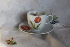 Svíčka v šálku tulipány