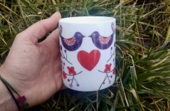 Porcelánový hrnek Folkorní ptáčci a bobule