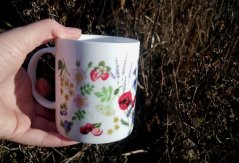 Porcelánový hrnek Letní kvítí a plody