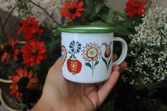 Plecháček Folklorní květy barevné barevný lem