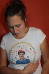 Triko bílé Frida květinový medailonek